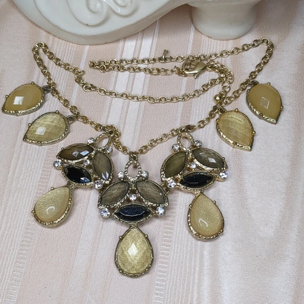 3/$15 Y2K Statement Necklace Gold Faceted W/ Crystals Neutral Beige Grey Taupe
